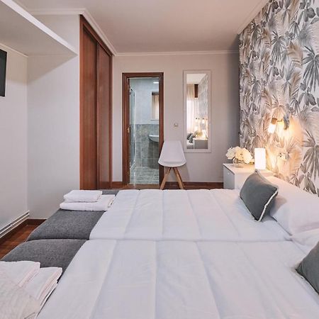 Peregrina Pension 5 O Pedrouzo Εξωτερικό φωτογραφία